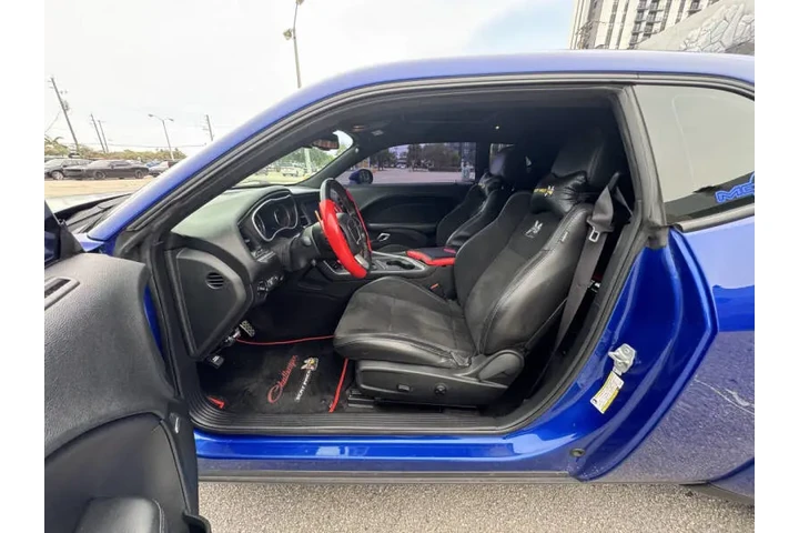 $29969 : 2018 Challenger 392 HEMI Scat image 9