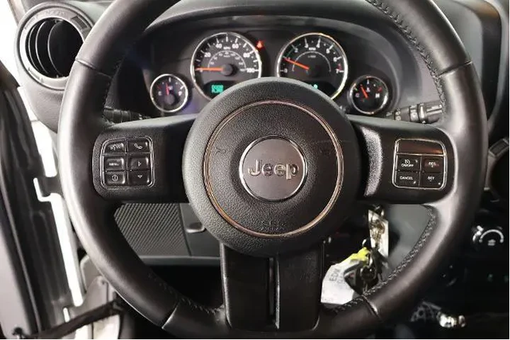 $14982 : Jeep Wrangler Unlimited 2017 image 3