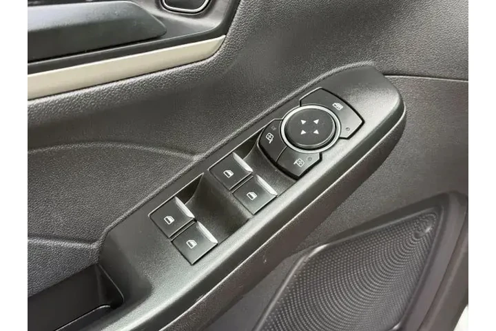 $18096 : Ford Escape 2022 S 4dr SUV image 10