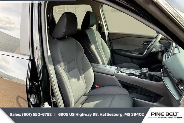 $21645 : Nissan Rogue 2023 AWD S 4dr image 6