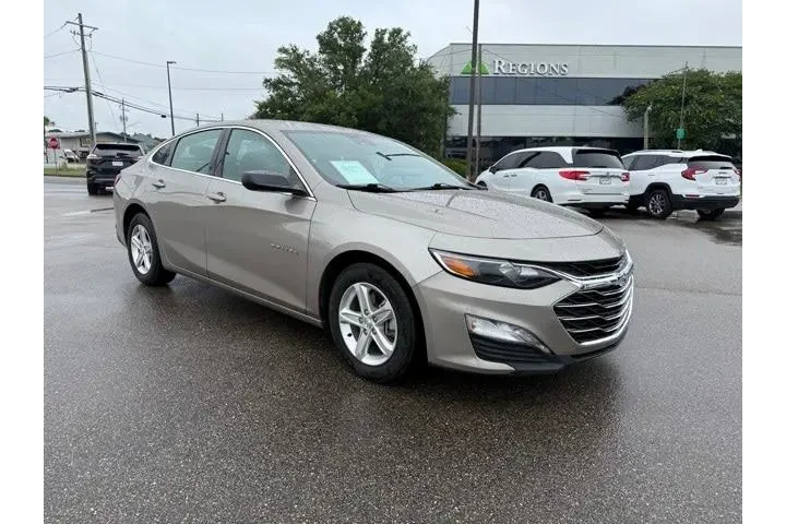 $17997 : Chevrolet Malibu 2023 LT 4dr image 8