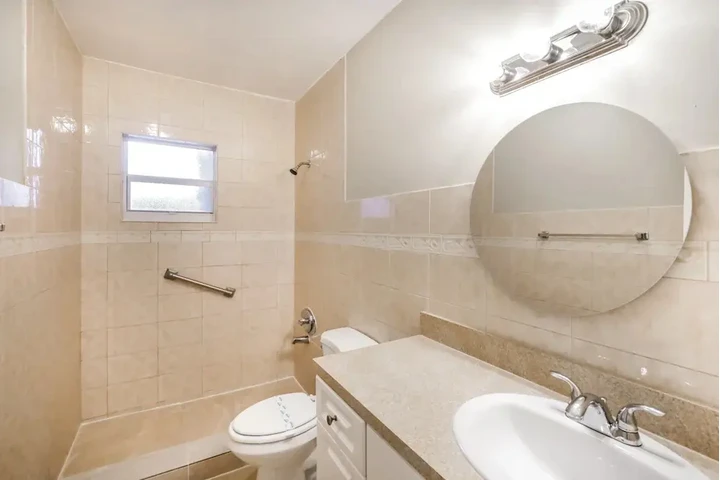 $2050 : Casa en renta de 4 recámaras image 3