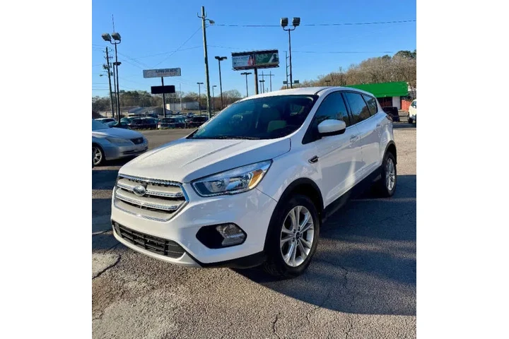$9500 : 2019 Escape SE image 5