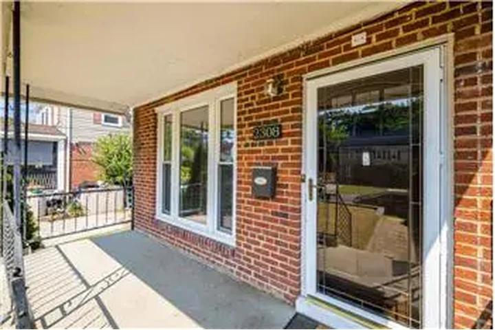 $3200 : Rental property with 3 bedro image 7