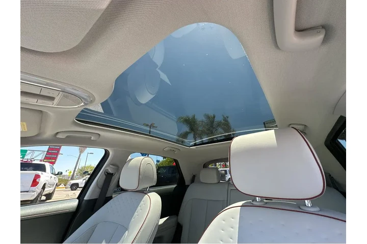 $27777 : 2022 IONIQ 5 Limited image 8