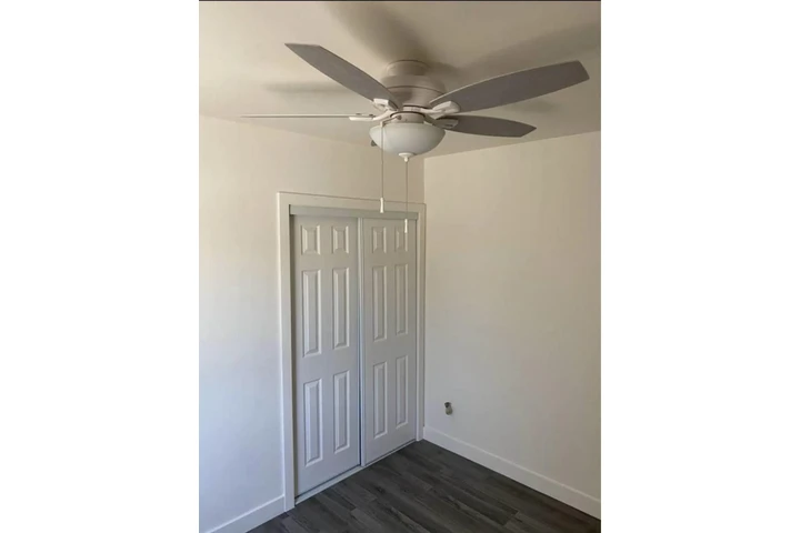 $980 : SE RENTA CUARTO BELL GARDEN image 1
