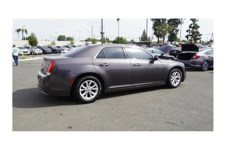 2015 300 Limited image 6