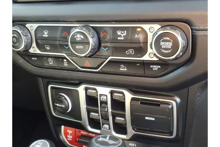 $38227 : Jeep Wrangler 2024 4x4 Rubic image 9