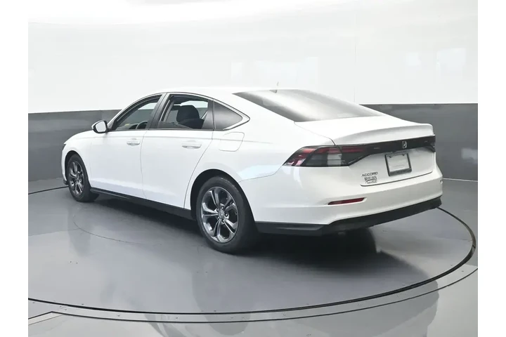 $21991 : Honda Accord 2023 EX 4dr Sed image 4