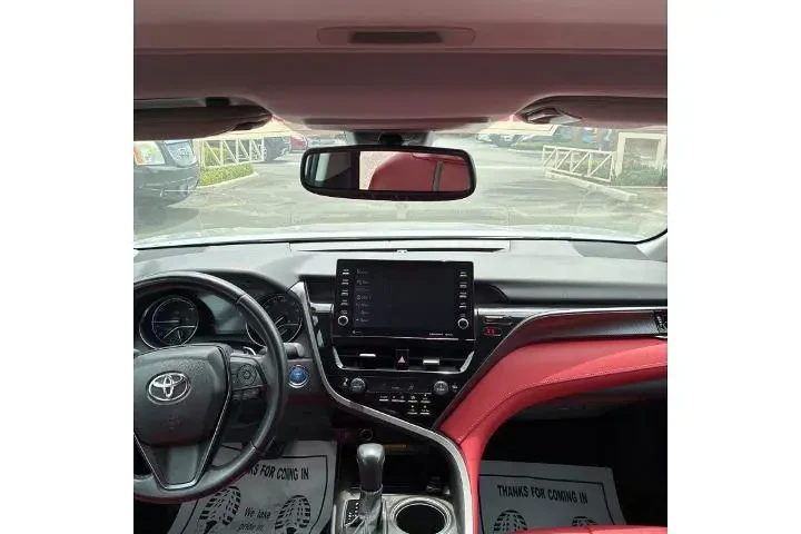 $29321 : Toyota Camry Hybrid 2021 XSE image 9