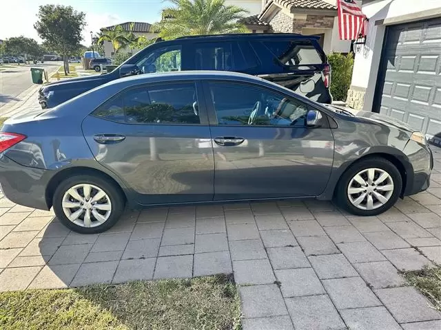 $9000 : 2016 Corolla LE -- Super Clean image 2