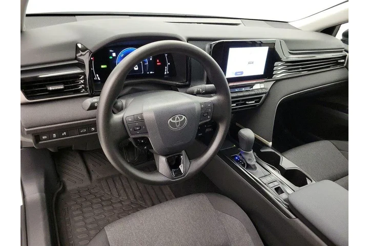 $31998 : Toyota Camry 2026 LE 4dr Sed image 9