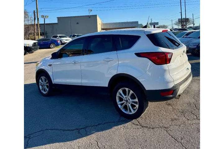 $9500 : 2019 Escape SE image 10