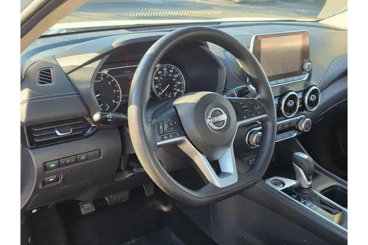 $15990 : Nissan Sentra 2024 SV 4dr Se image 9