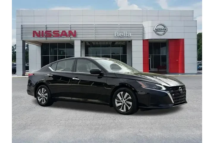 $18300 : Nissan Altima 2023 2.5 S 4dr image 1