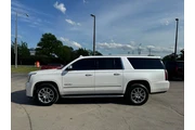 2017 GMC Yukon XL 4WD 4dr Den thumbnail