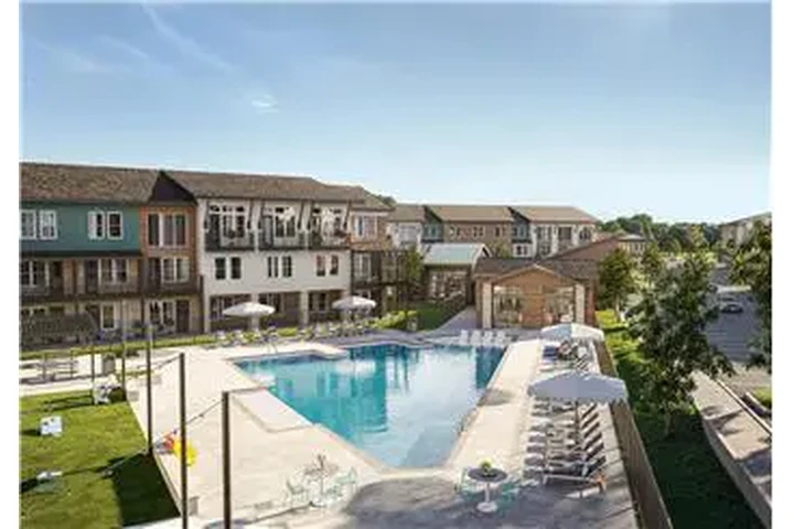 $2180 : Rental property with 2 bedro image 6