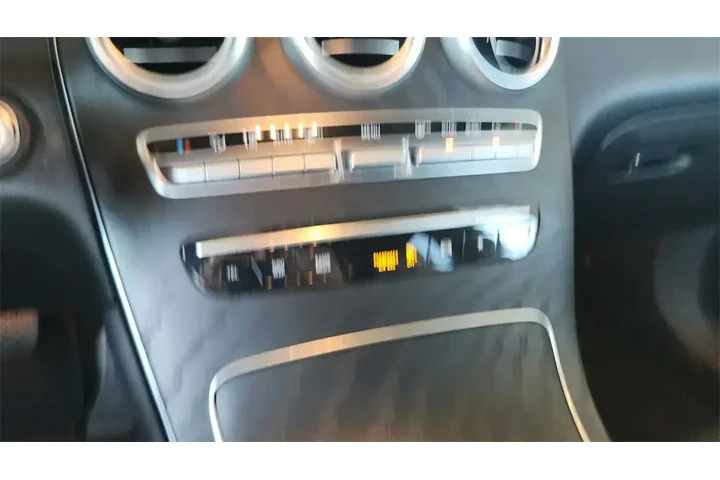 $20498 : Mercedes-Benz GLC 2021 GLC 3 image 10