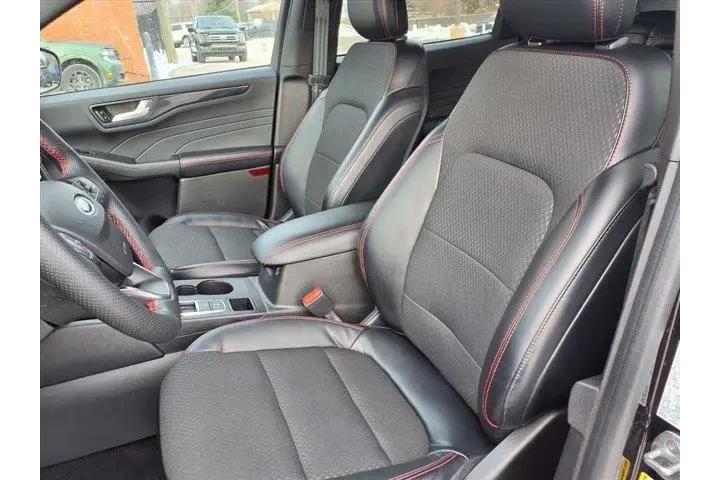 $23993 : Ford Escape 2023 AWD ST-Line image 4