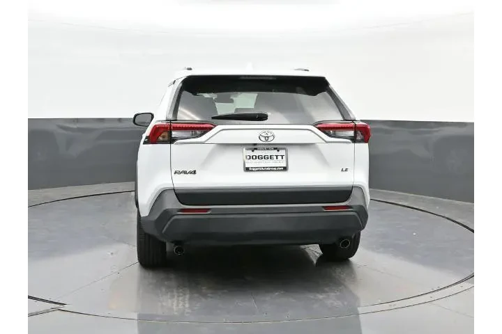 $19992 : Toyota RAV4 2021 LE 4dr SUV image 8