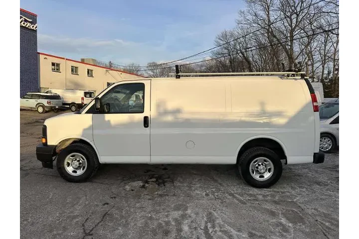 $23895 : Chevrolet Express 2017 2500 image 9