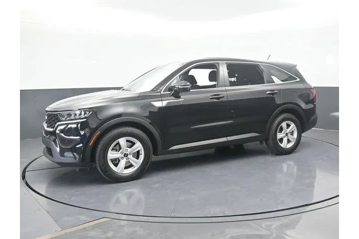$16991 : Kia Sorento 2022 LX 4dr SUV image 2