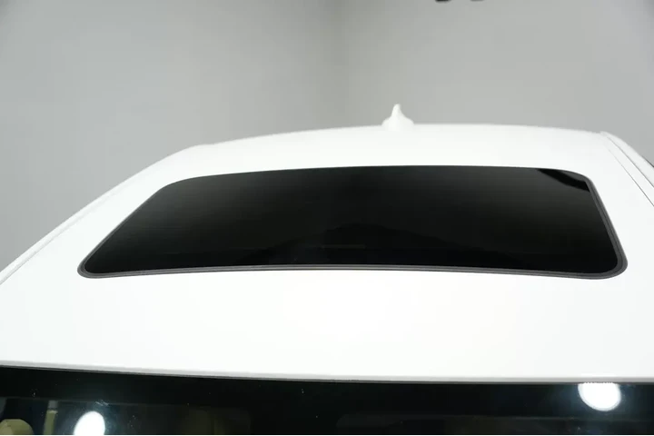 $9927 : 2015 3 Series 328i image 5