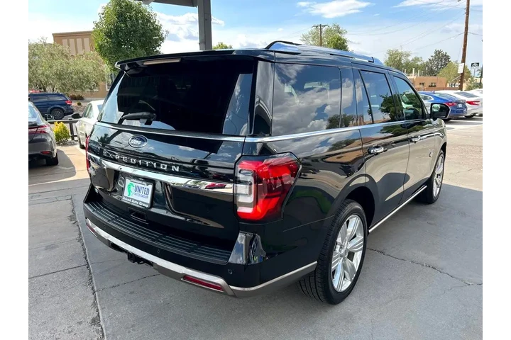 2022 Expedition King Ranch 4WD image 5