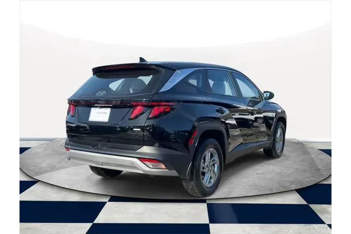 $28555 : Hyundai TUCSON 2025 AWD SE 4 image 5