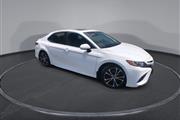 PRE-OWNED 2018 TOYOTA CAMRY L thumbnail