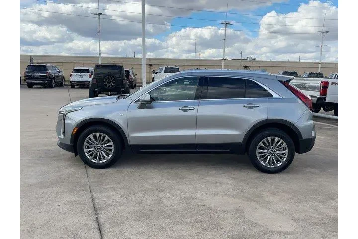 $33499 : Cadillac XT4 2025 Premium Lu image 6