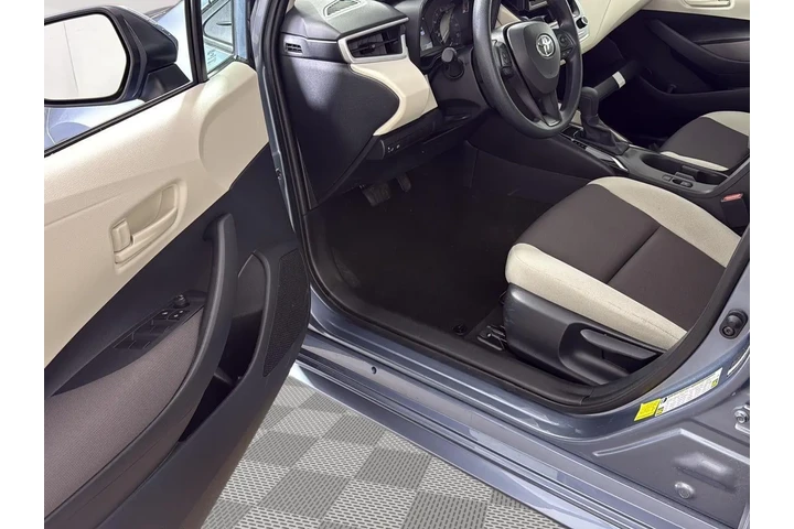 $21781 : Gold Certified 2024 Corolla LE image 2