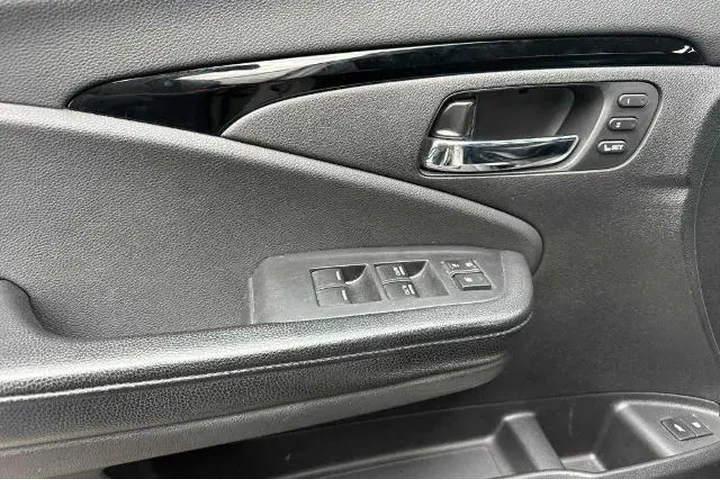 $22313 : Honda Pilot 2016 AWD Elite 4 image 10