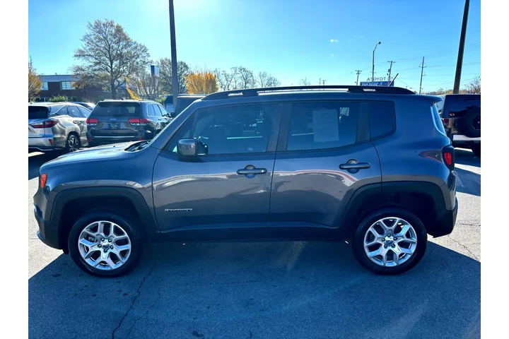 $8980 : 2017 Renegade Latitude 4x4 image 5