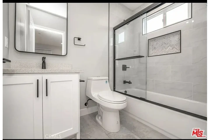 $1200 : cuarto de renta 1200 cama 600 image 1