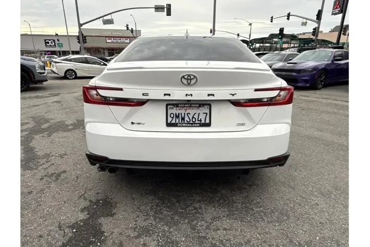 $29888 : Toyota Camry 2025 SE 4dr Sed image 7