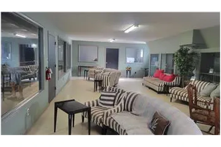 $1000 : Rental property with 1 bedro image 1