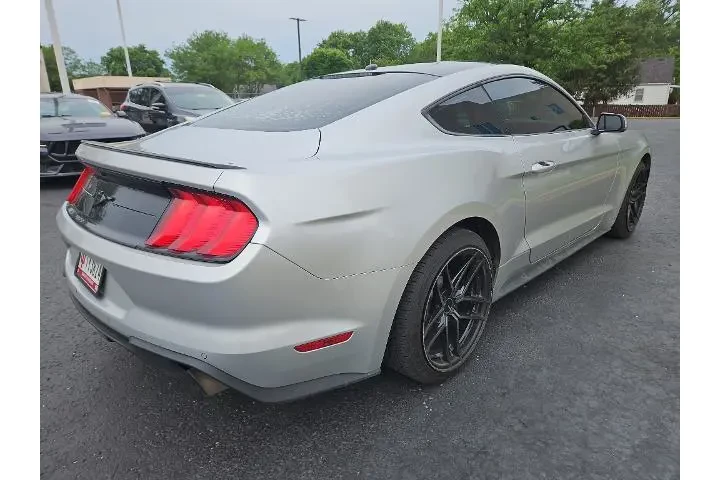 $17919 : Ford Mustang 2019 EcoBoost 2 image 7