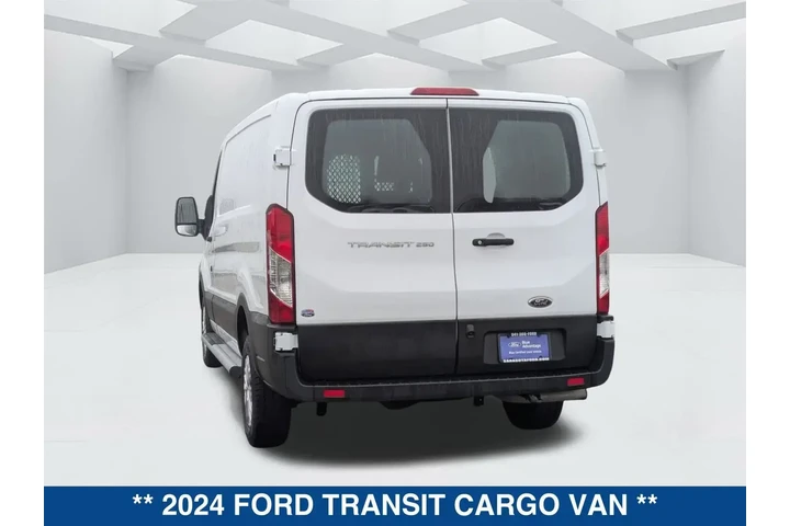 $34000 : Ford Transit 2024 250 3dr SW image 6
