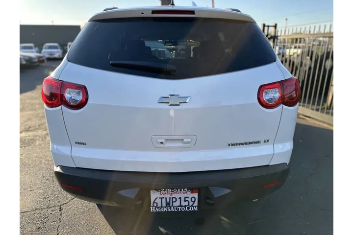 $5995 : 2011 Traverse LT image 5