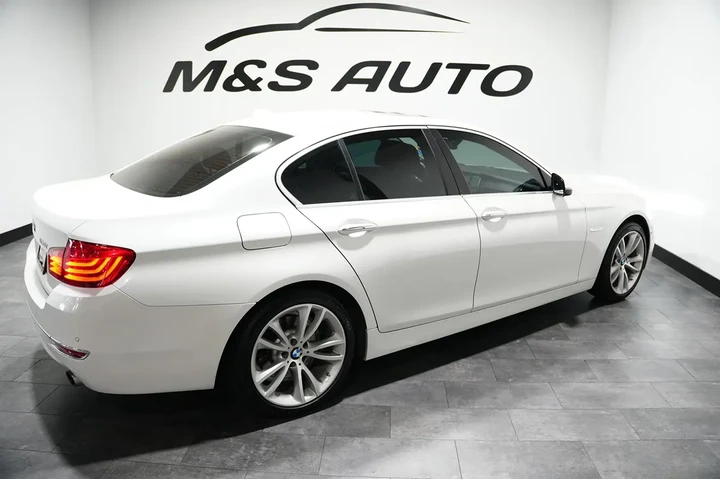 $13754 : 2014 5 Series 535i xDrive image 10