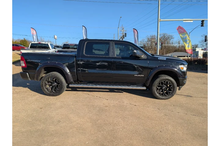 $27995 : 2020 RAM 1500 image 3