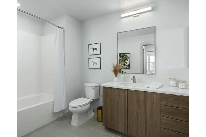 $2500 : Apartment building image 9