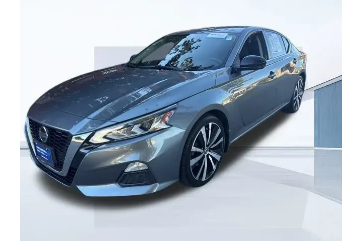$16998 : Nissan Altima 2019 2.5 SR 4d image 2