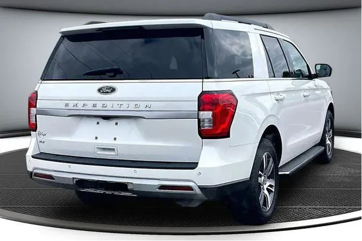 $38500 : Ford Expedition 2022 4x4 XLT image 6