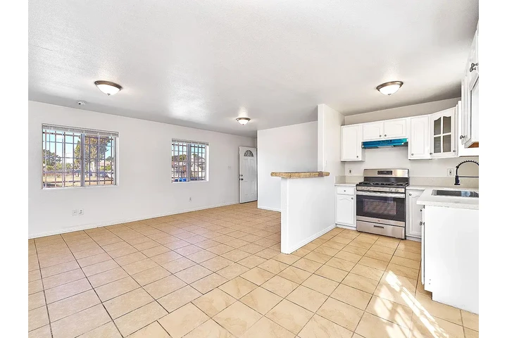 $1500 : Home At Last image 1