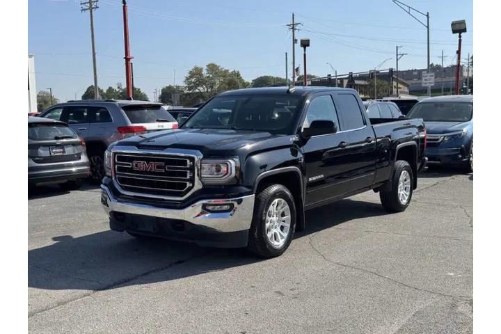 $20950 : 2018 GMC Sierra 1500 SLE image 2