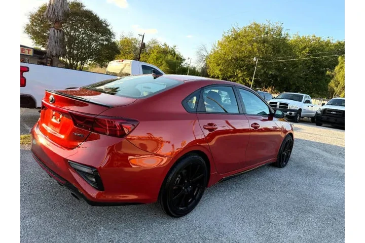 $16300 : 2021 Forte GT Line image 2