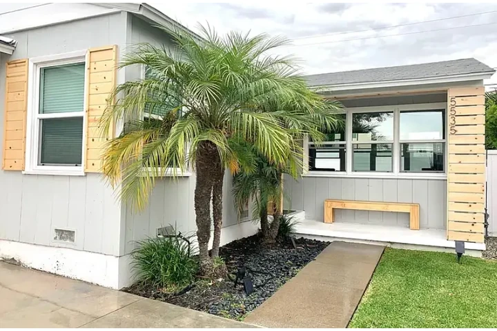 $2900 : HOUSE RENT IN Hawthorne CA image 1