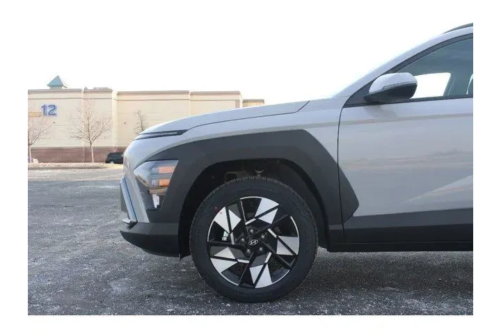 $23237 : Hyundai KONA 2024 AWD SEL 4d image 10